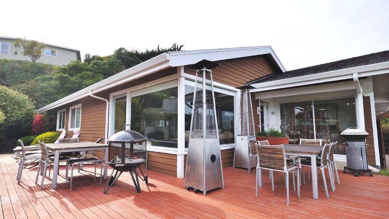 Photo of Outdoor in Strawberry