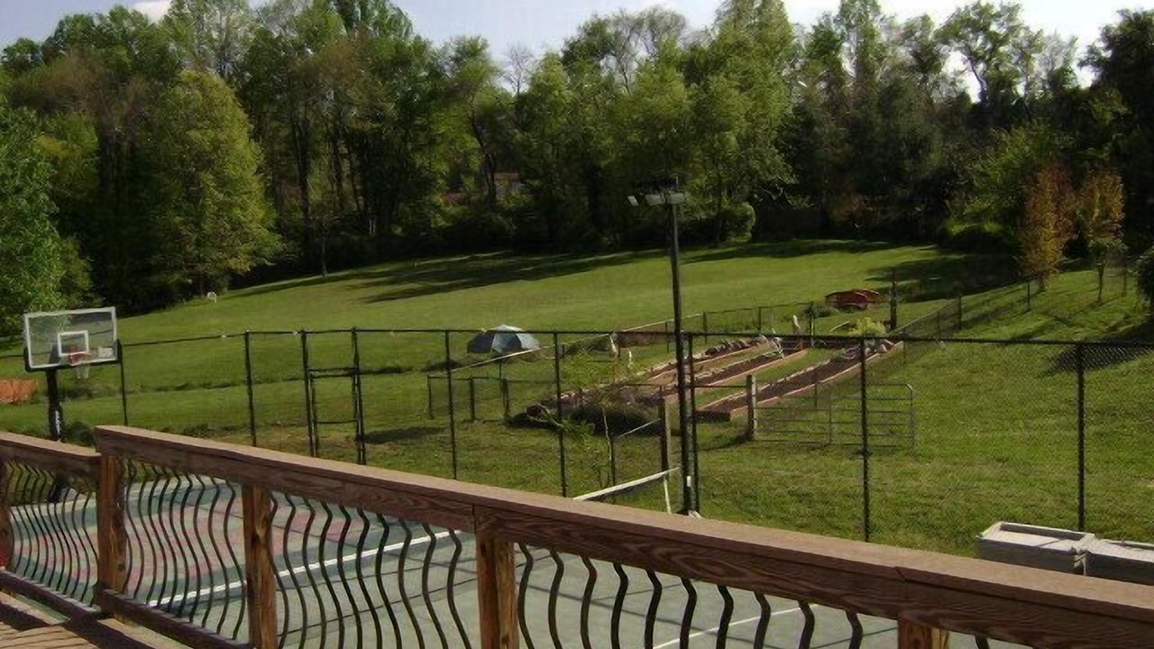 Photo of Others in Oakton