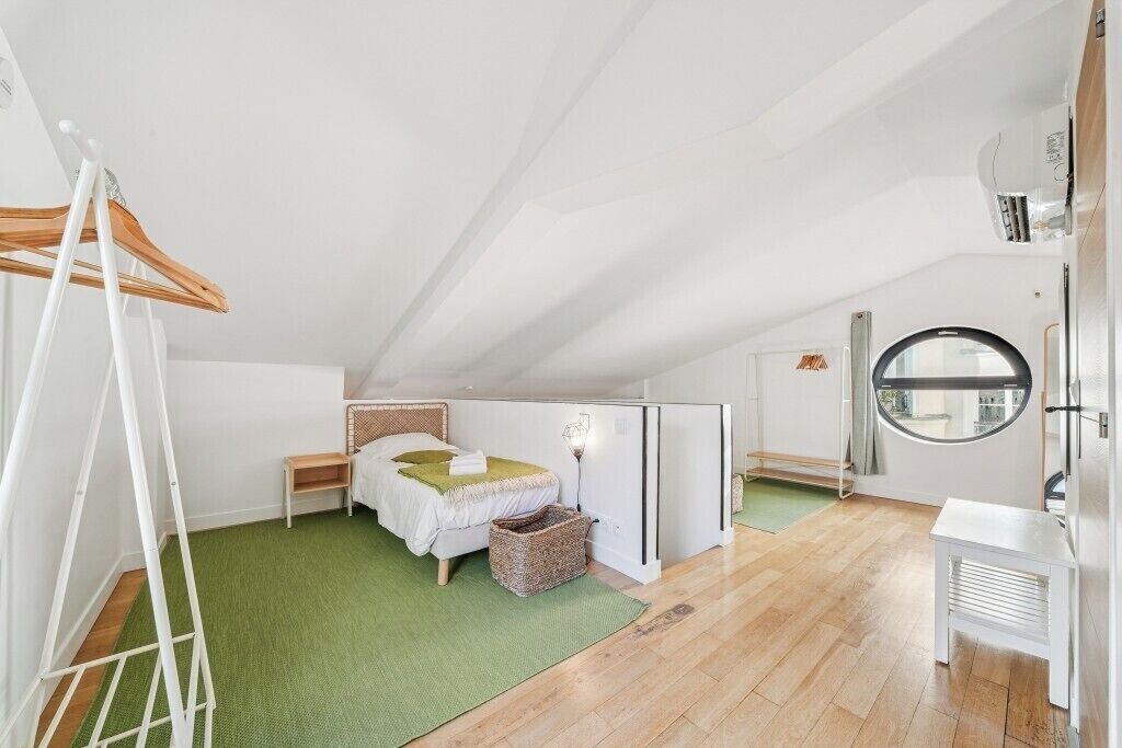 Photo of Bedroom in 11th Arrondissement
