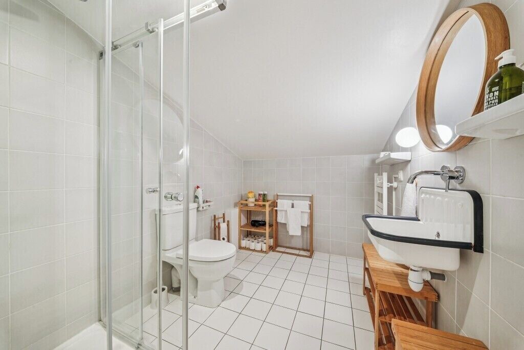 Photo of Bathroom in 11th Arrondissement
