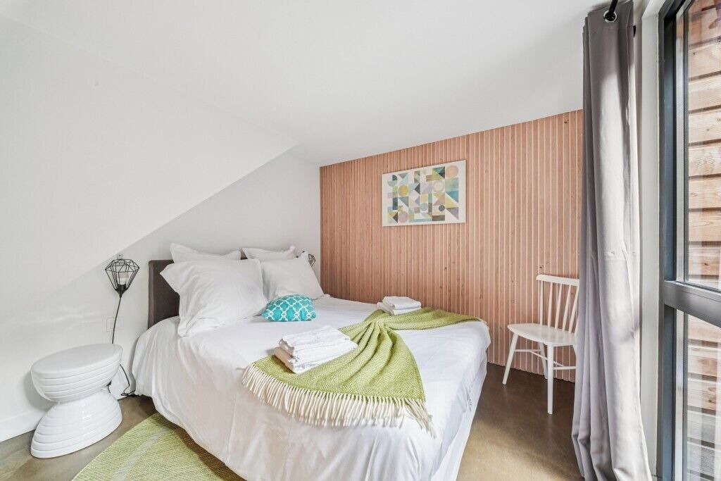 Photo of Bedroom in 11th Arrondissement