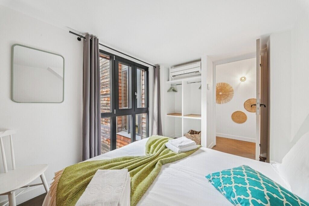 Photo of Bedroom in 11th Arrondissement