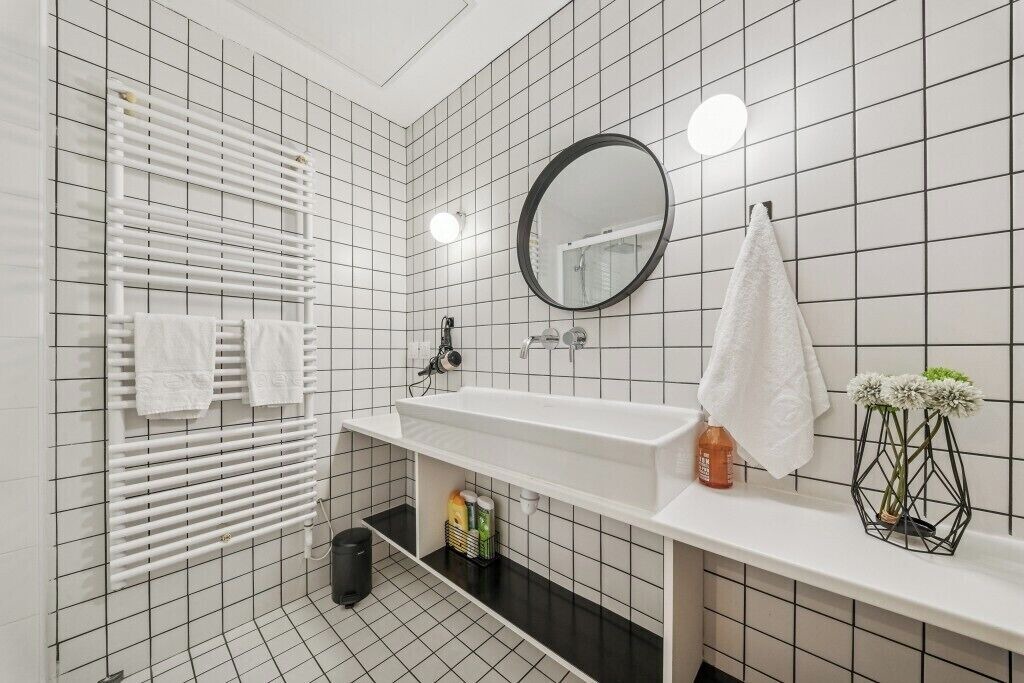Photo of Bathroom in 11th Arrondissement