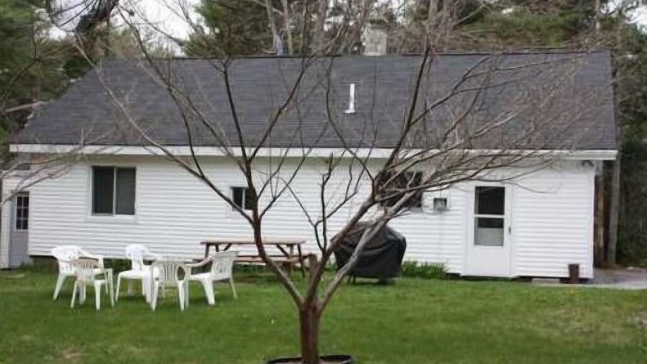 Photo of Others in Town Hill