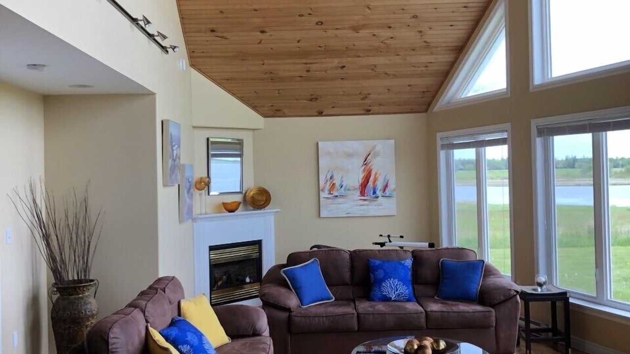 Photo of Livingroom in Brackley Beach