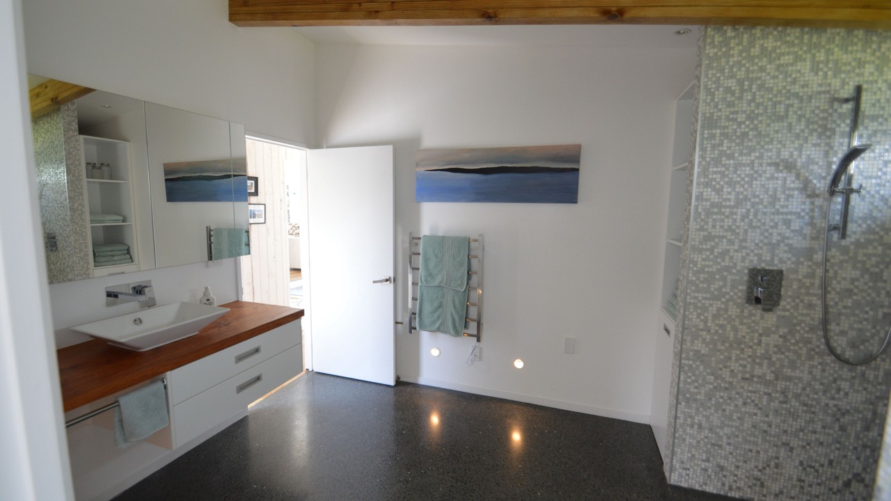 Photo of Bathroom in Mangonui