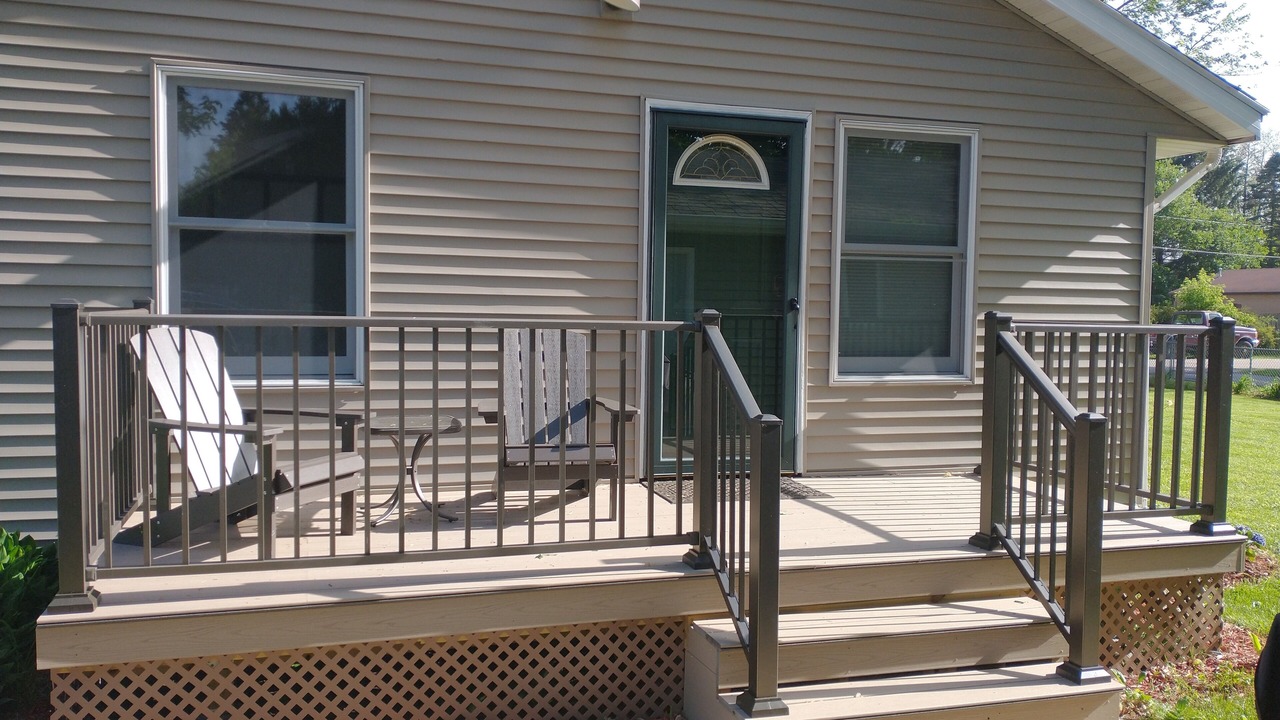 Photo of Patio Balcony in Pell Lake