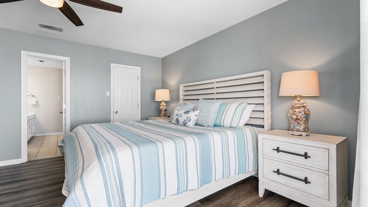 Photo of Bedroom in Dauphin Island