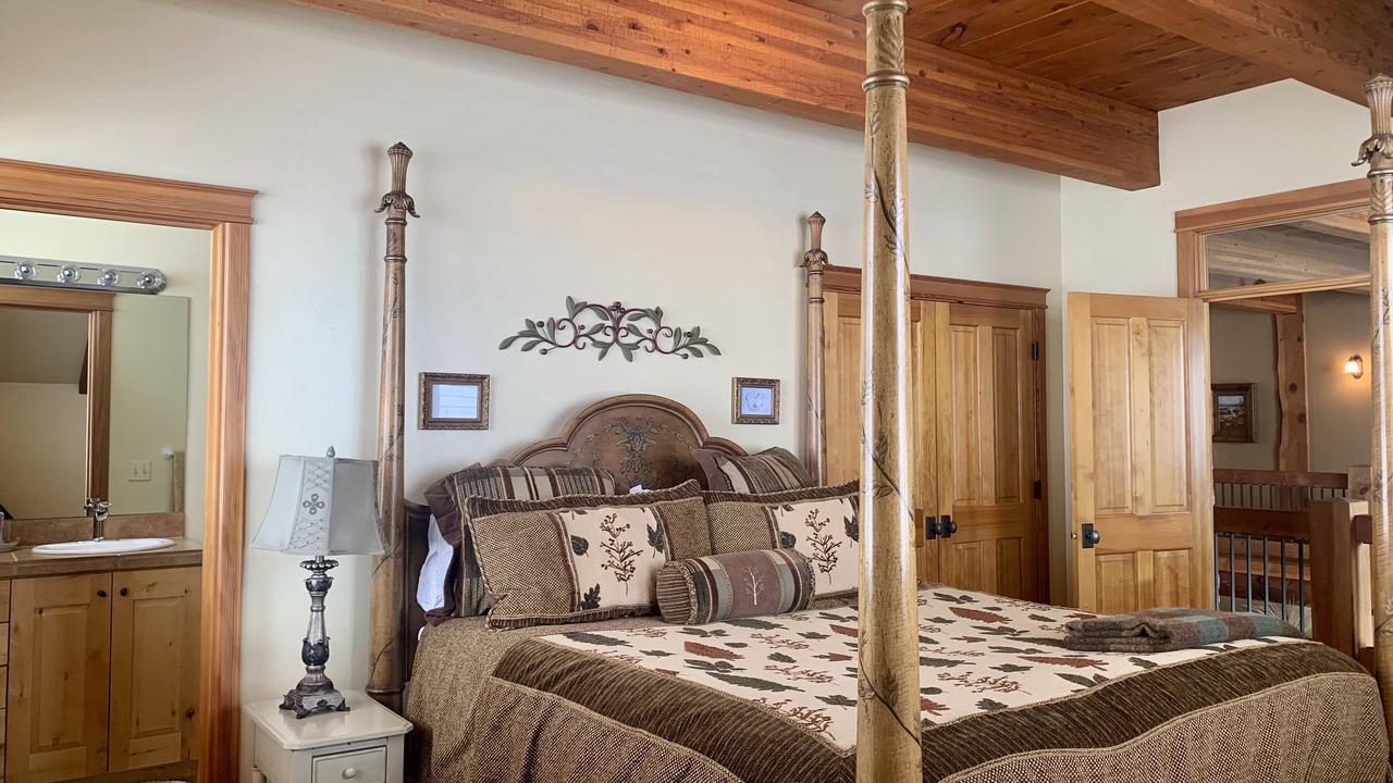 Photo of Bedroom in North Snyderville Basin