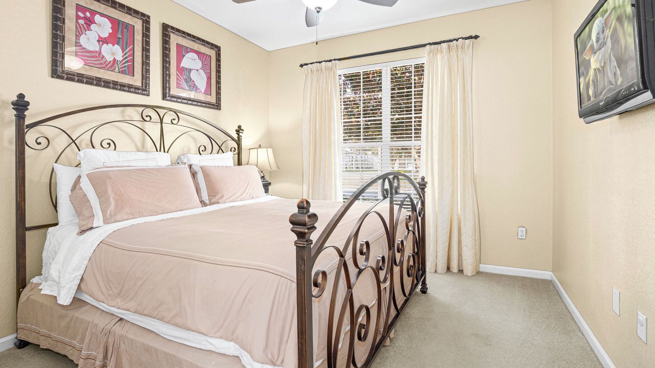 Photo of Bedroom in Windsor Hills