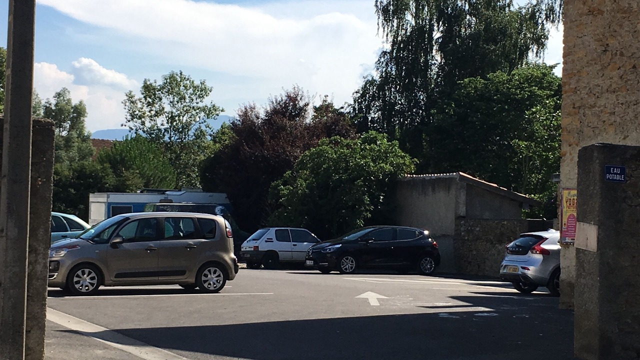 Photo of Others in Leran