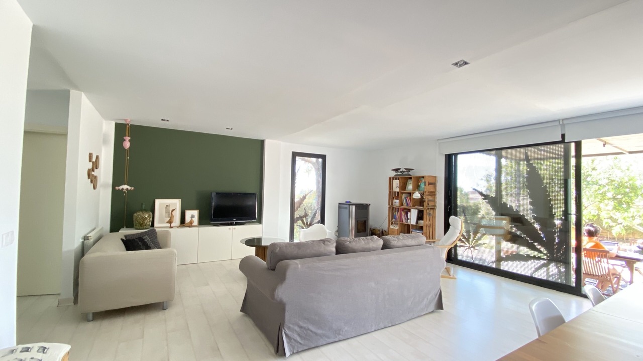 Photo of Livingroom in Alcover
