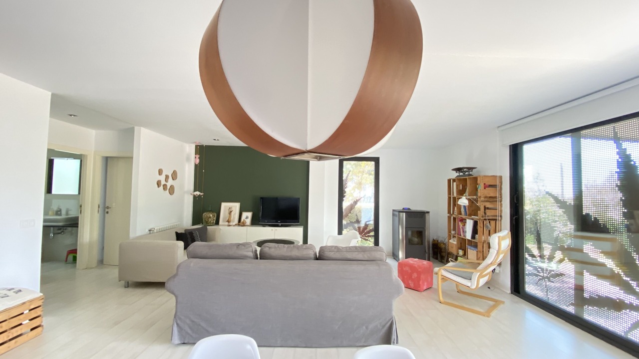 Photo of Livingroom in Alcover