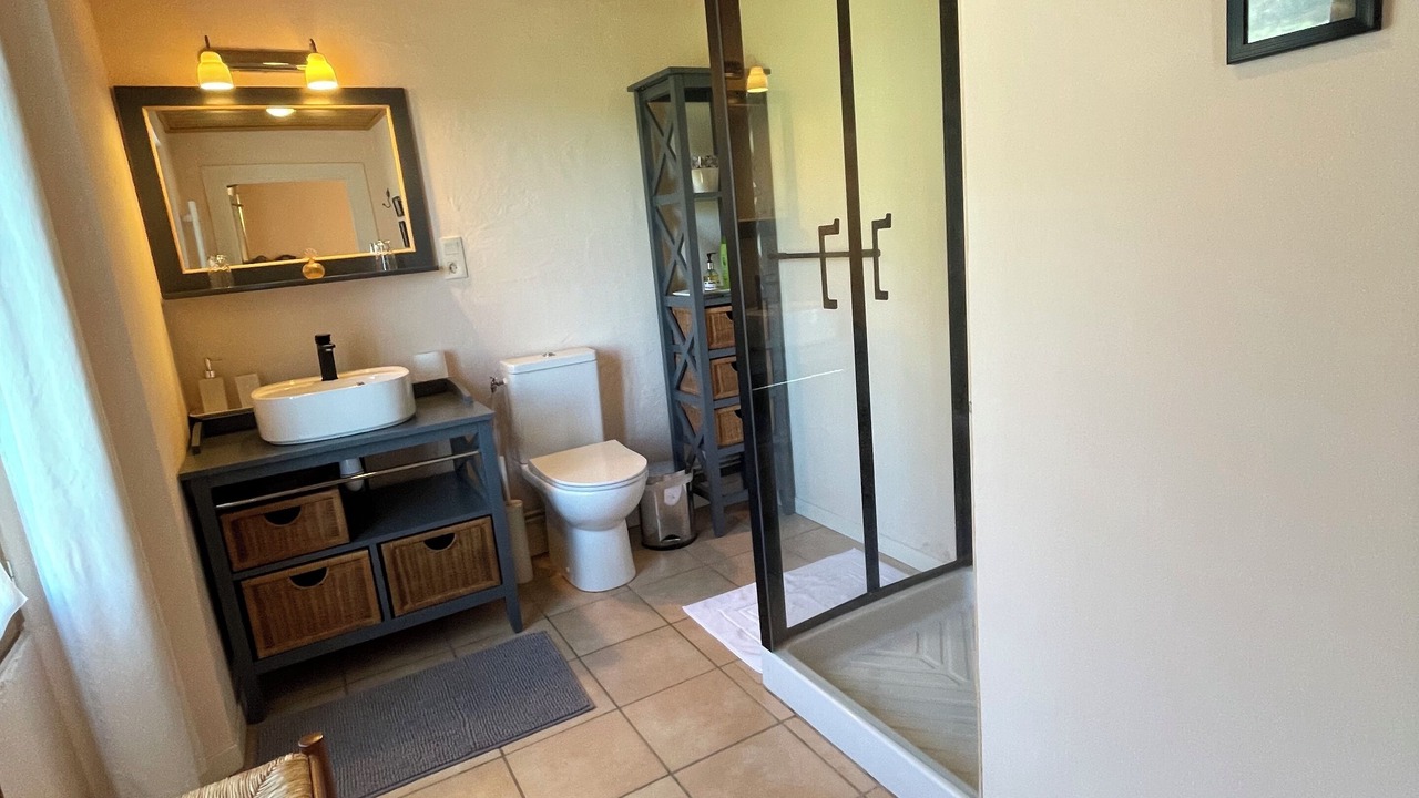 Photo of Bathroom in Compains