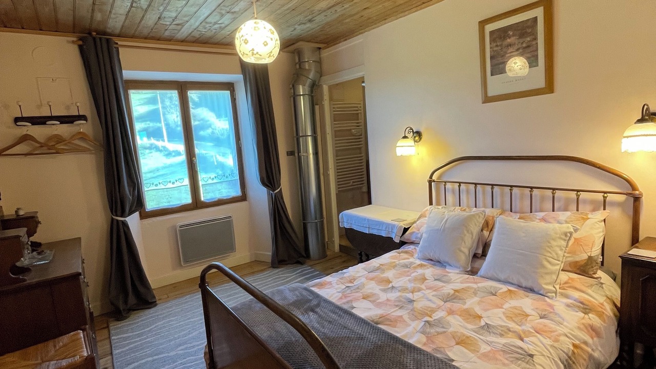 Photo of Bedroom in Compains
