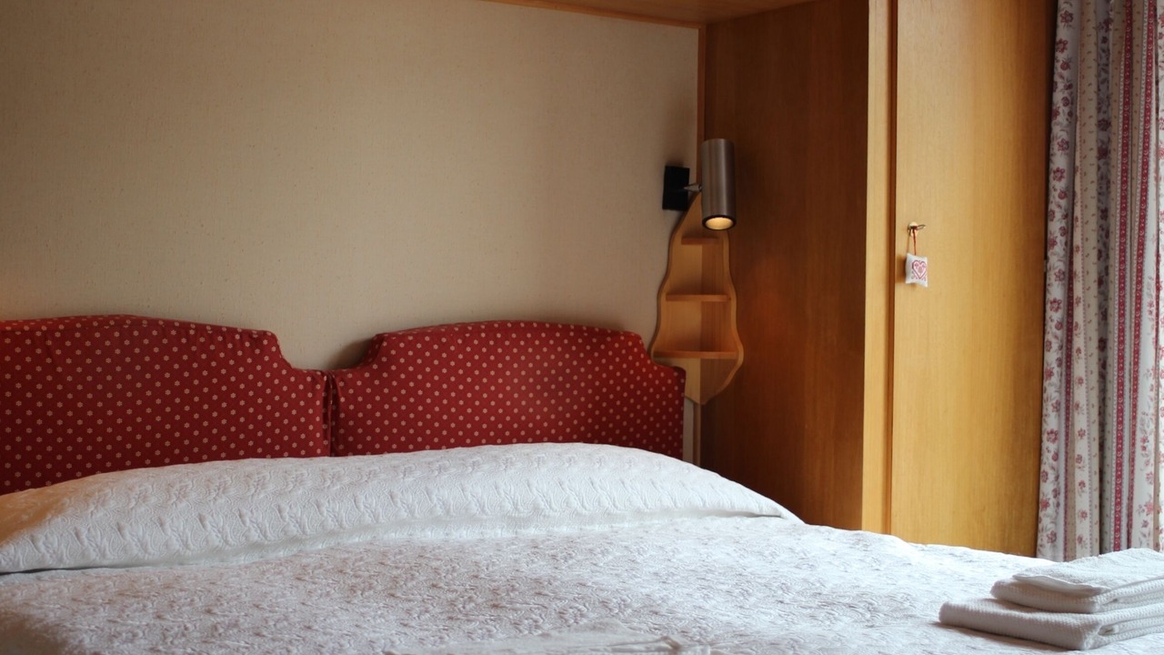 Photo of Bedroom in Lens