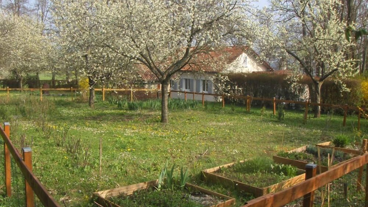 Photo of Outdoor in Artonne