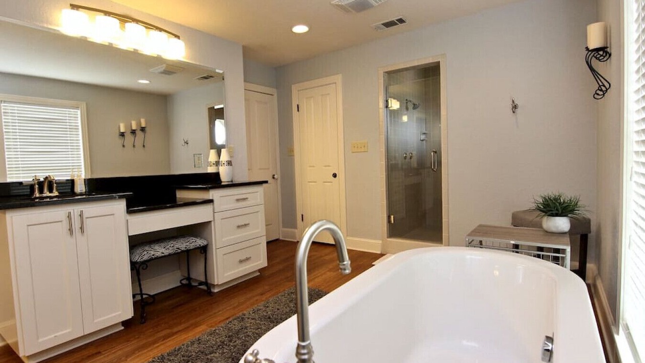 Photo of Bathroom in Martindale