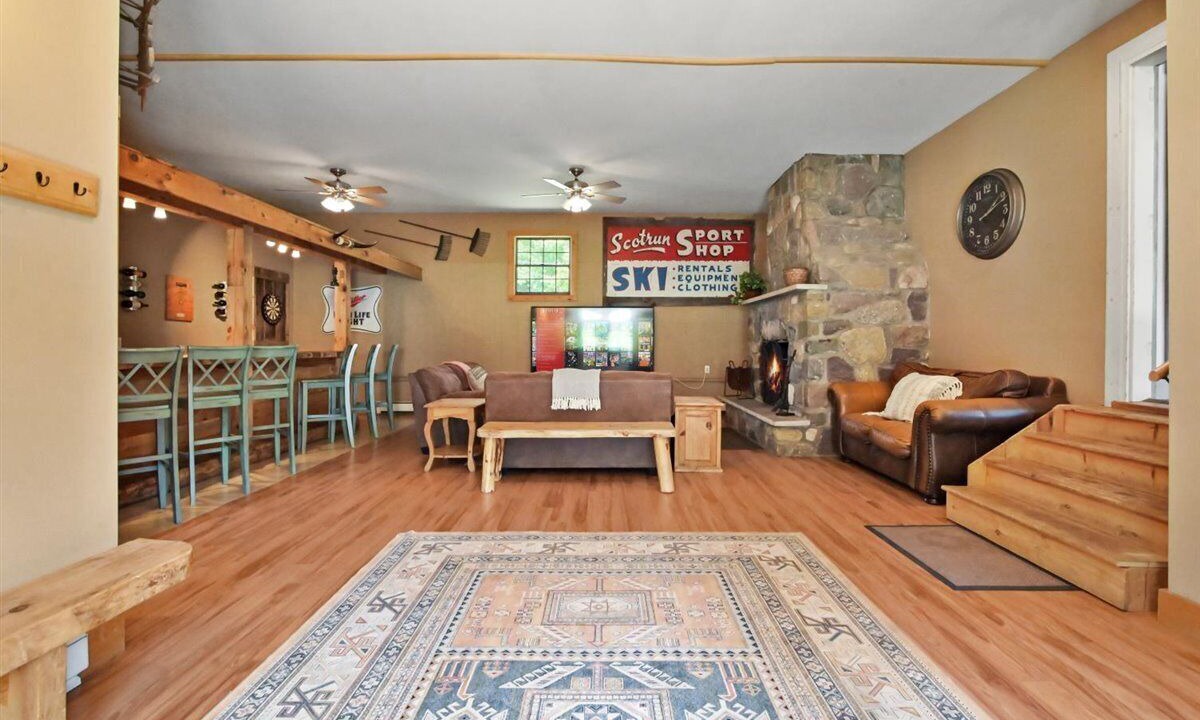 Photo of Livingroom in Tannersville