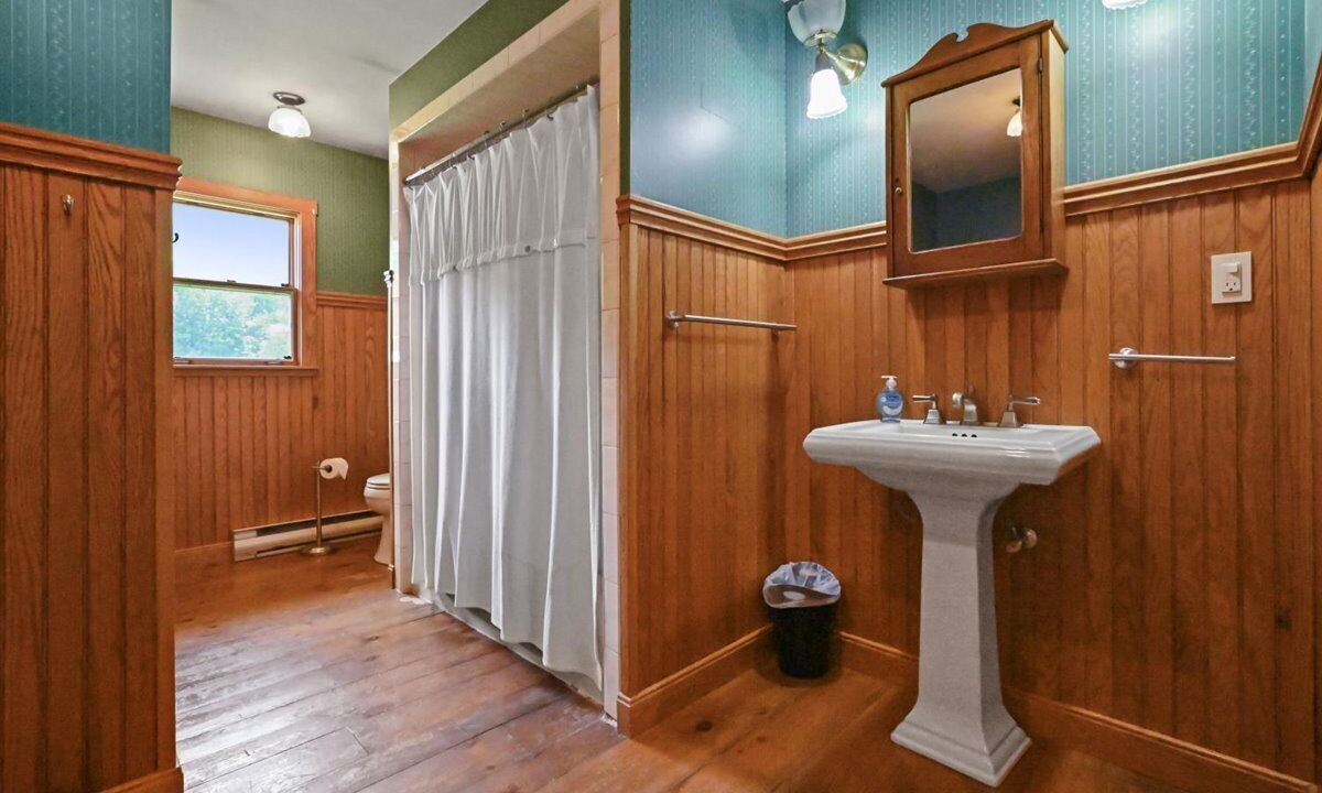 Photo of Bathroom in Tannersville