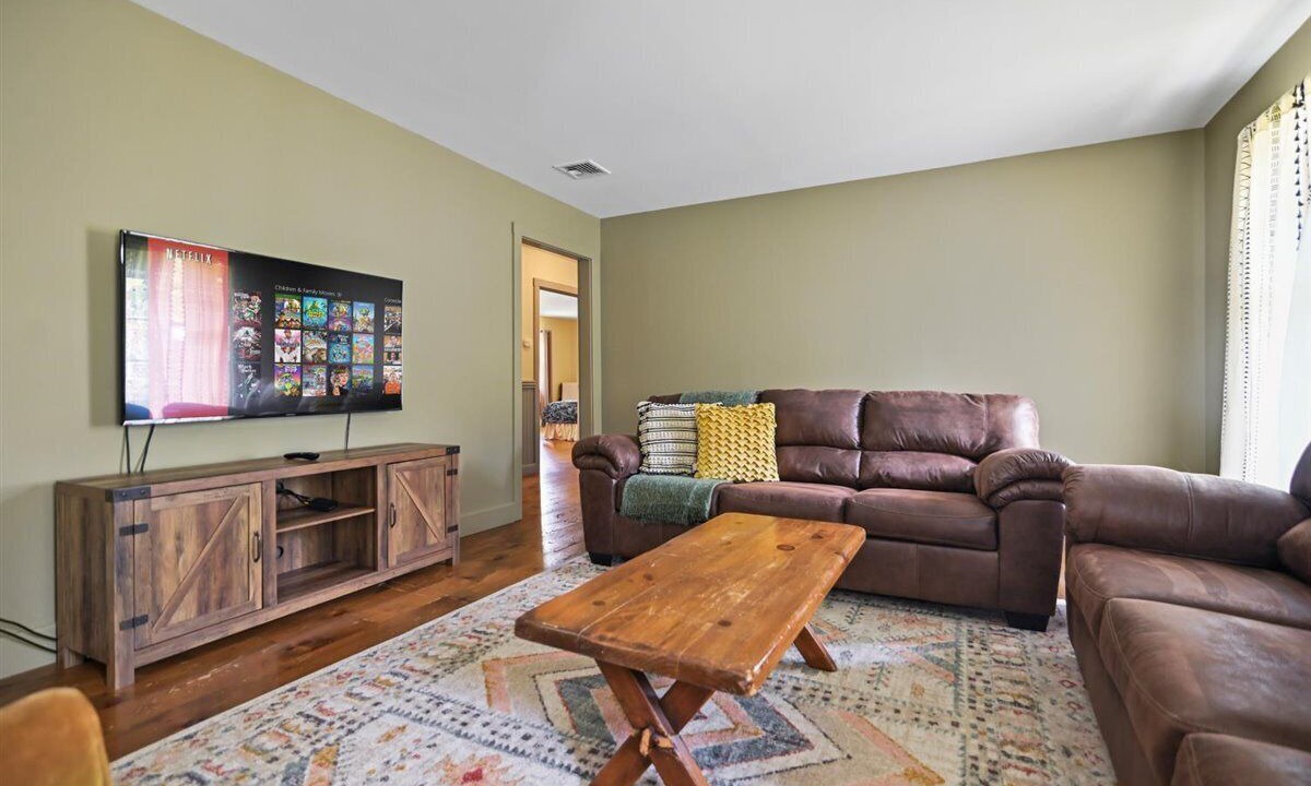 Photo of Livingroom in Tannersville