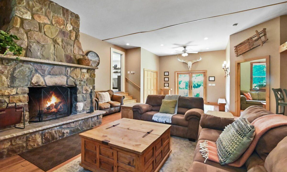 Photo of Livingroom in Tannersville