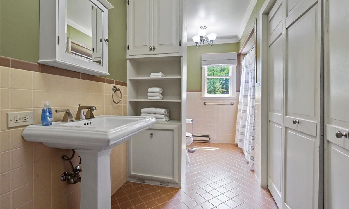 Photo of Bathroom in Tannersville