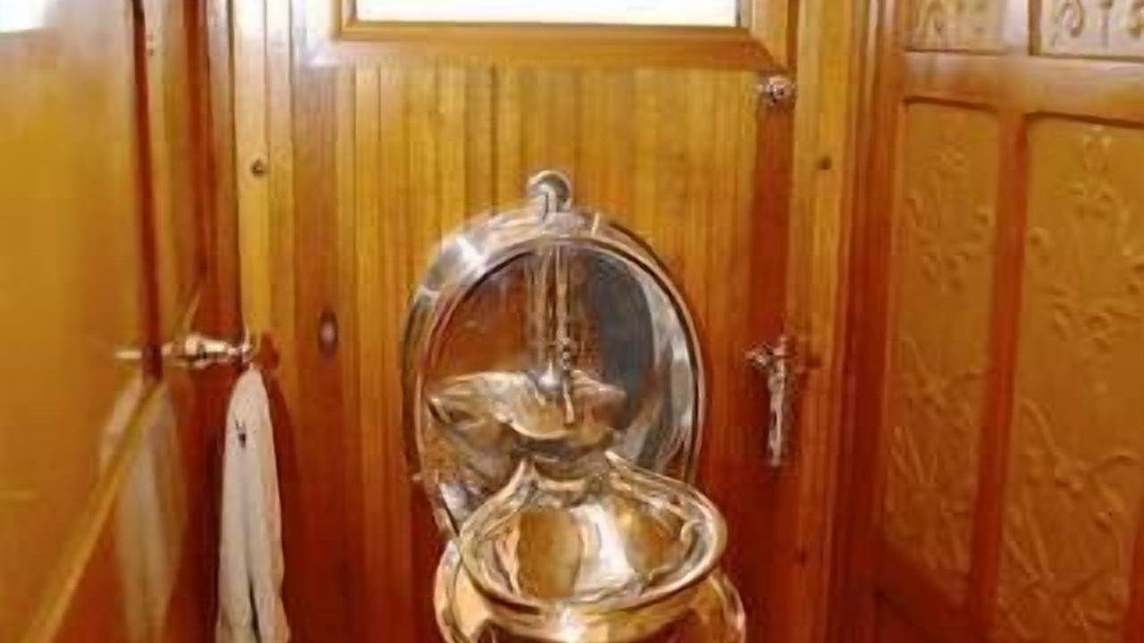 Photo of Bathroom in Roslynmead