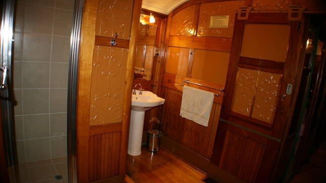 Photo of Bathroom in Roslynmead