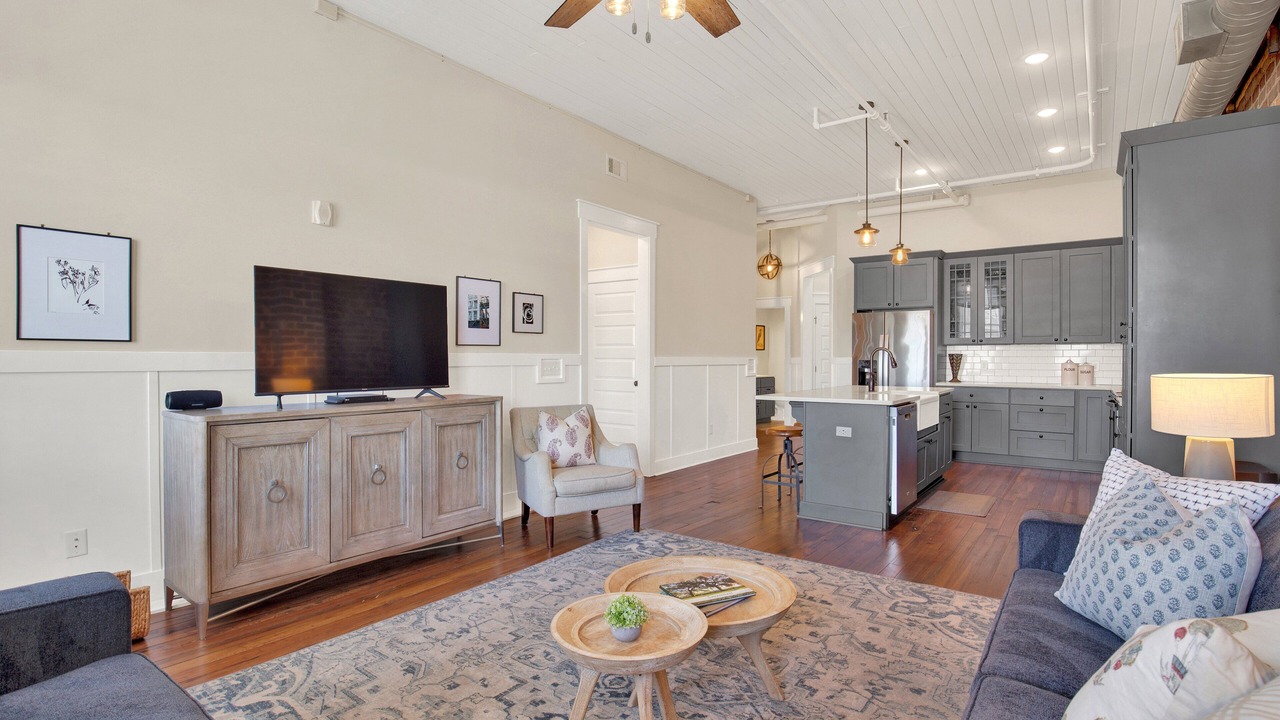 Photo of Livingroom in Yamacraw Village