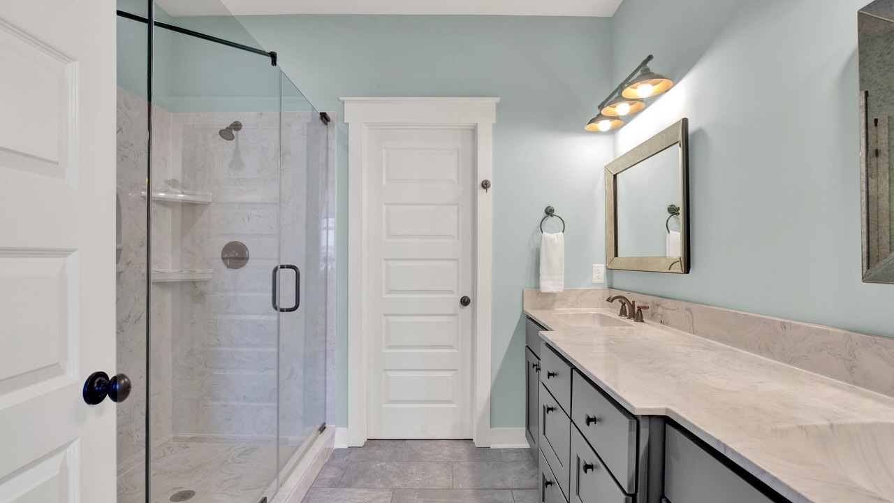 Photo of Bathroom in Yamacraw Village