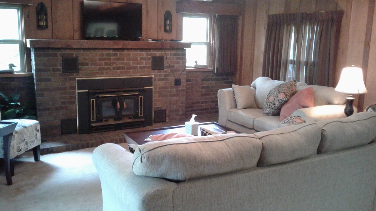 Photo of Livingroom in Steelville