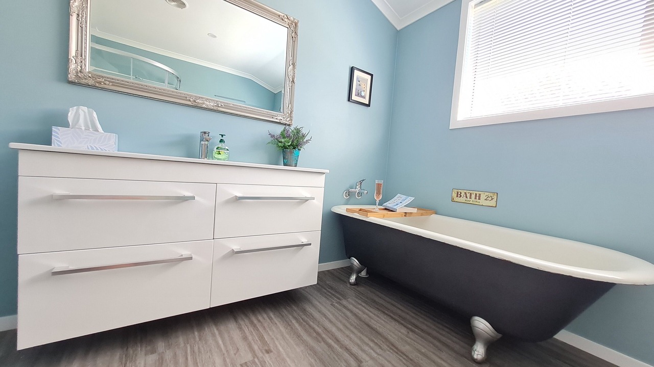 Photo of Bathroom in Waitarere Beach