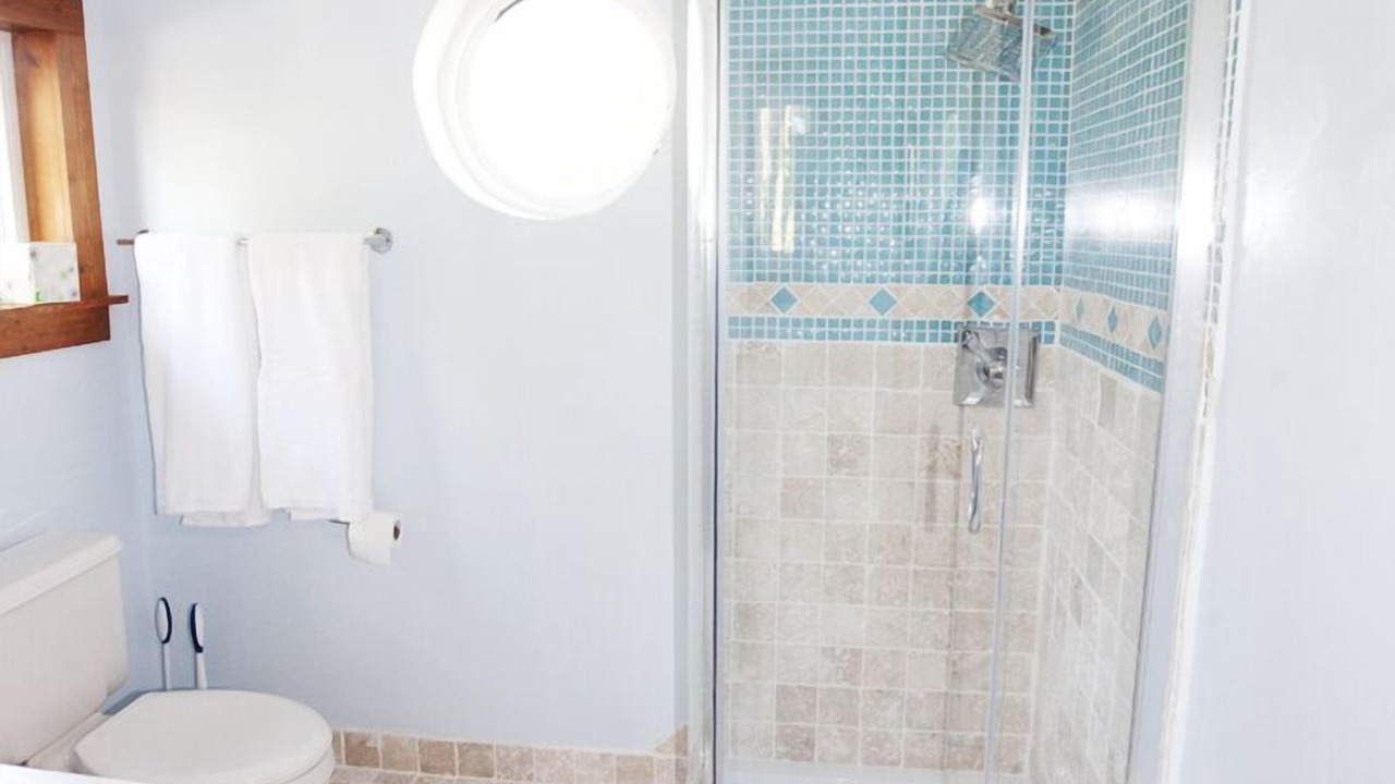 Photo of Bathroom in Dawson