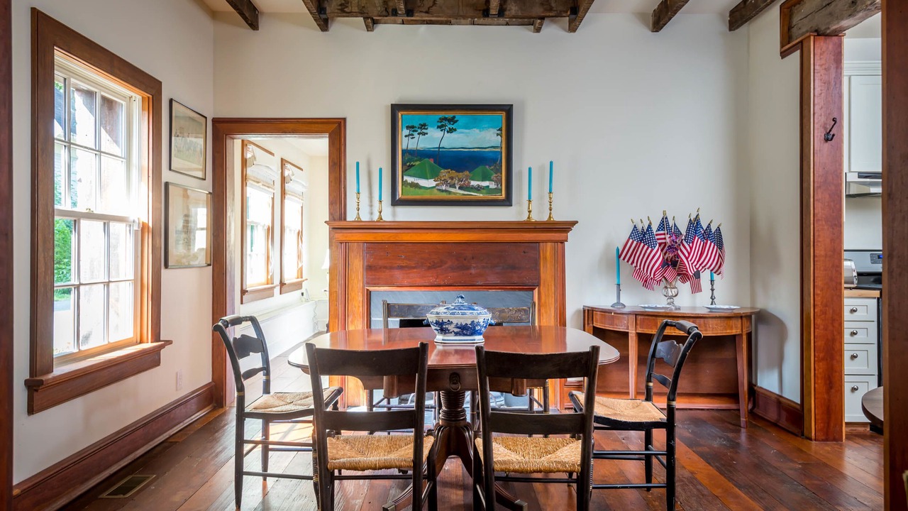 Photo of Livingroom in Northside District