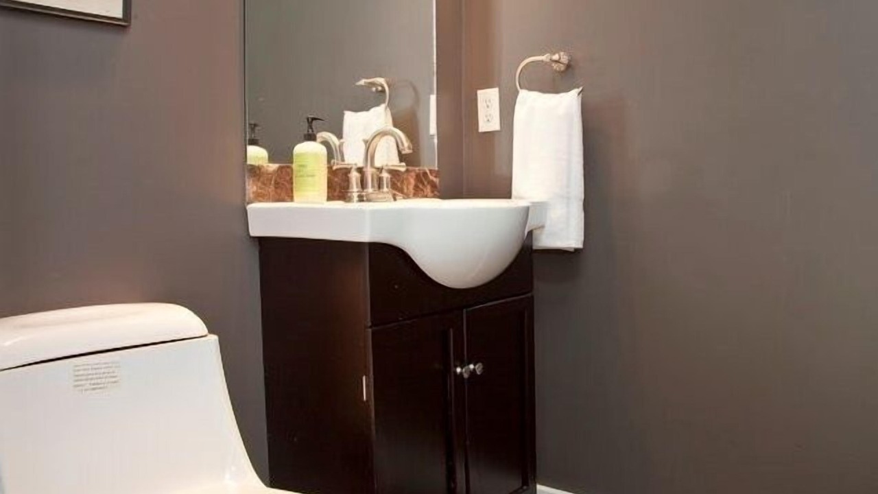 Photo of Bathroom in Chestnut