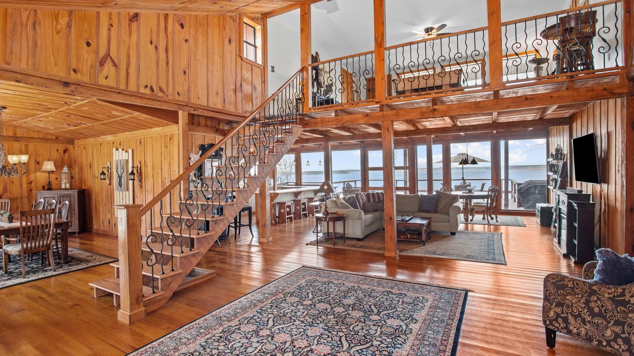 Photo of Livingroom in Zavalla