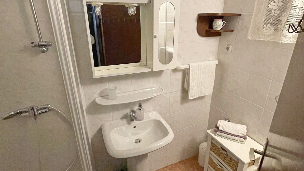 Photo of Bathroom in Pobri