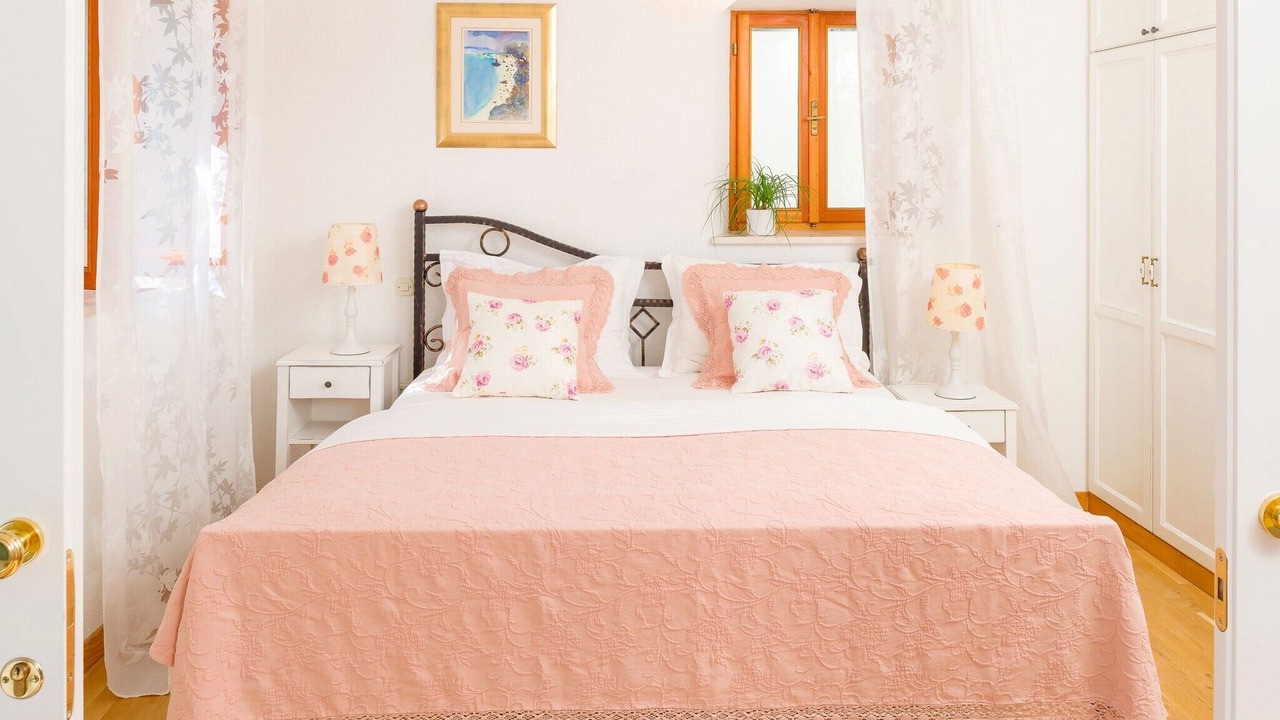 Photo of Bedroom in Bol