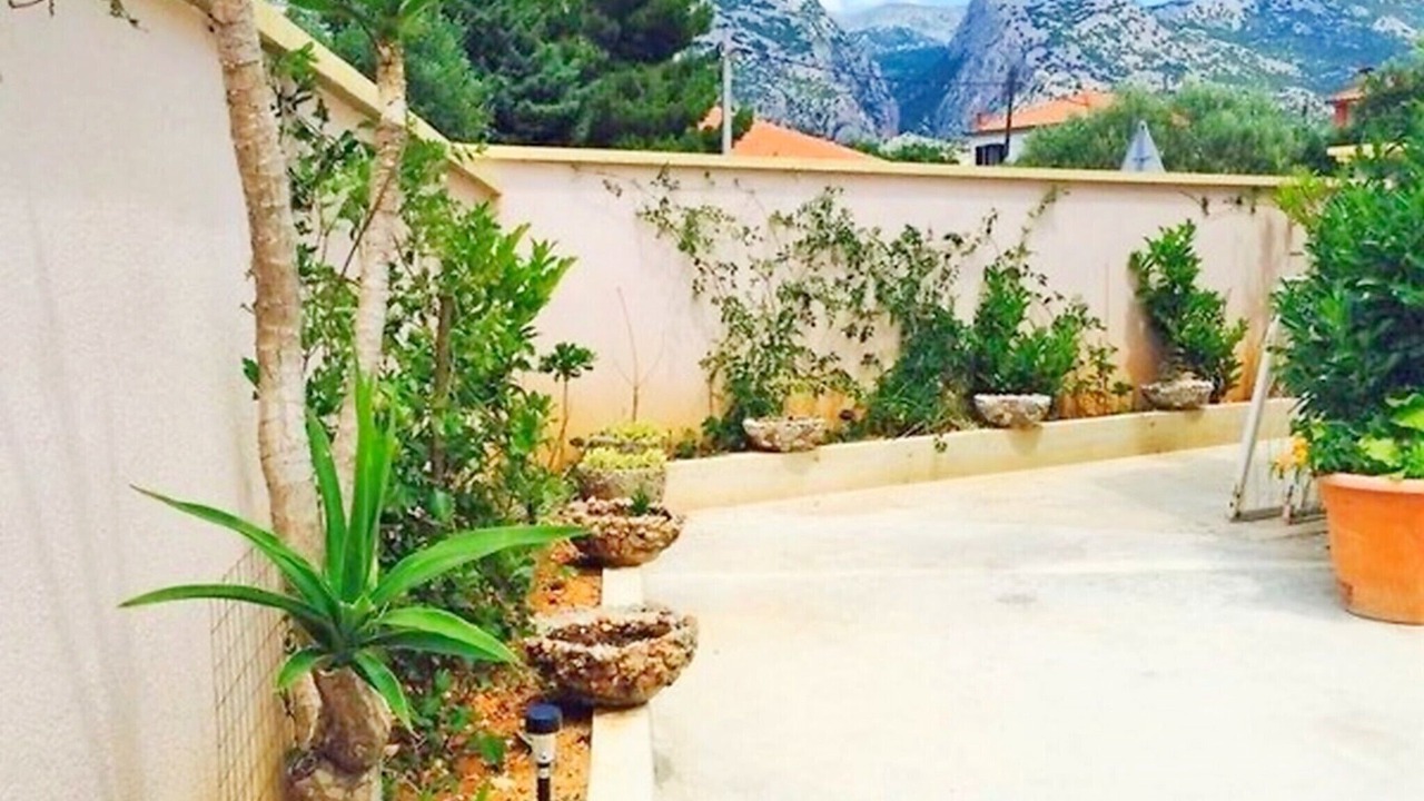 Photo of Outdoor in Seline