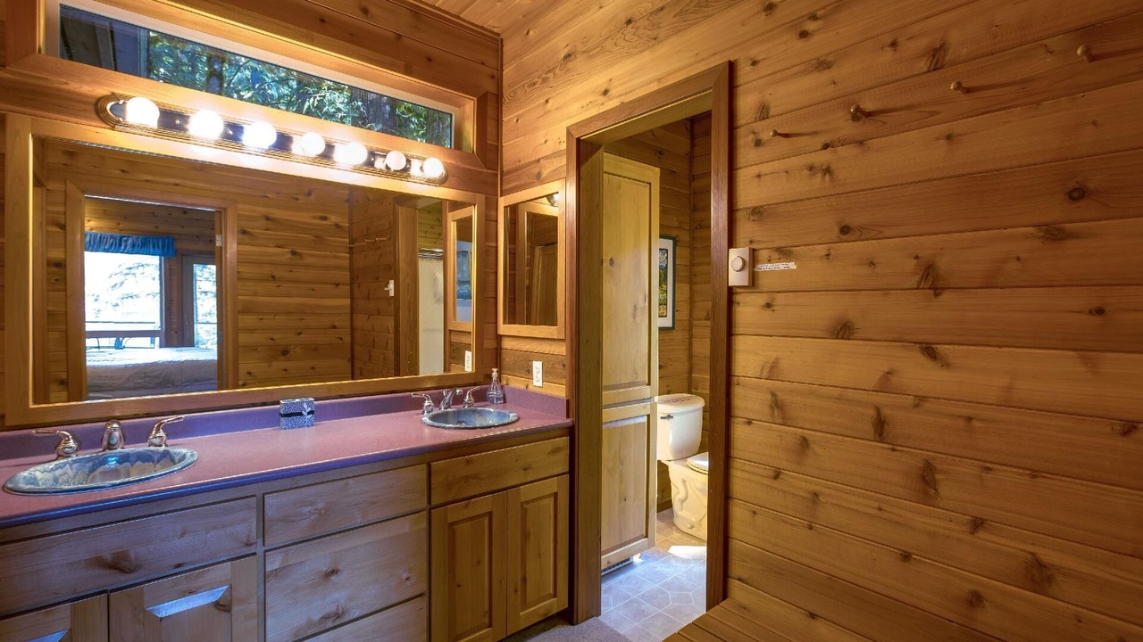Photo of Bathroom in Maple Falls