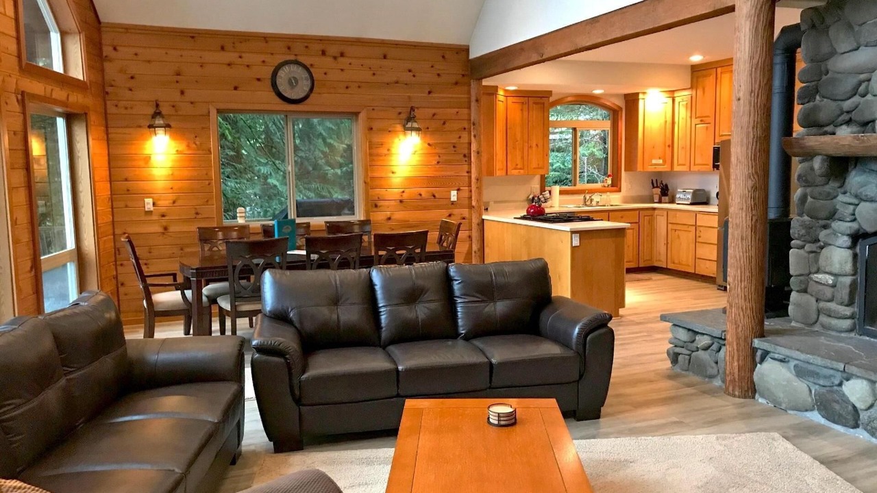 Photo of Livingroom in Maple Falls