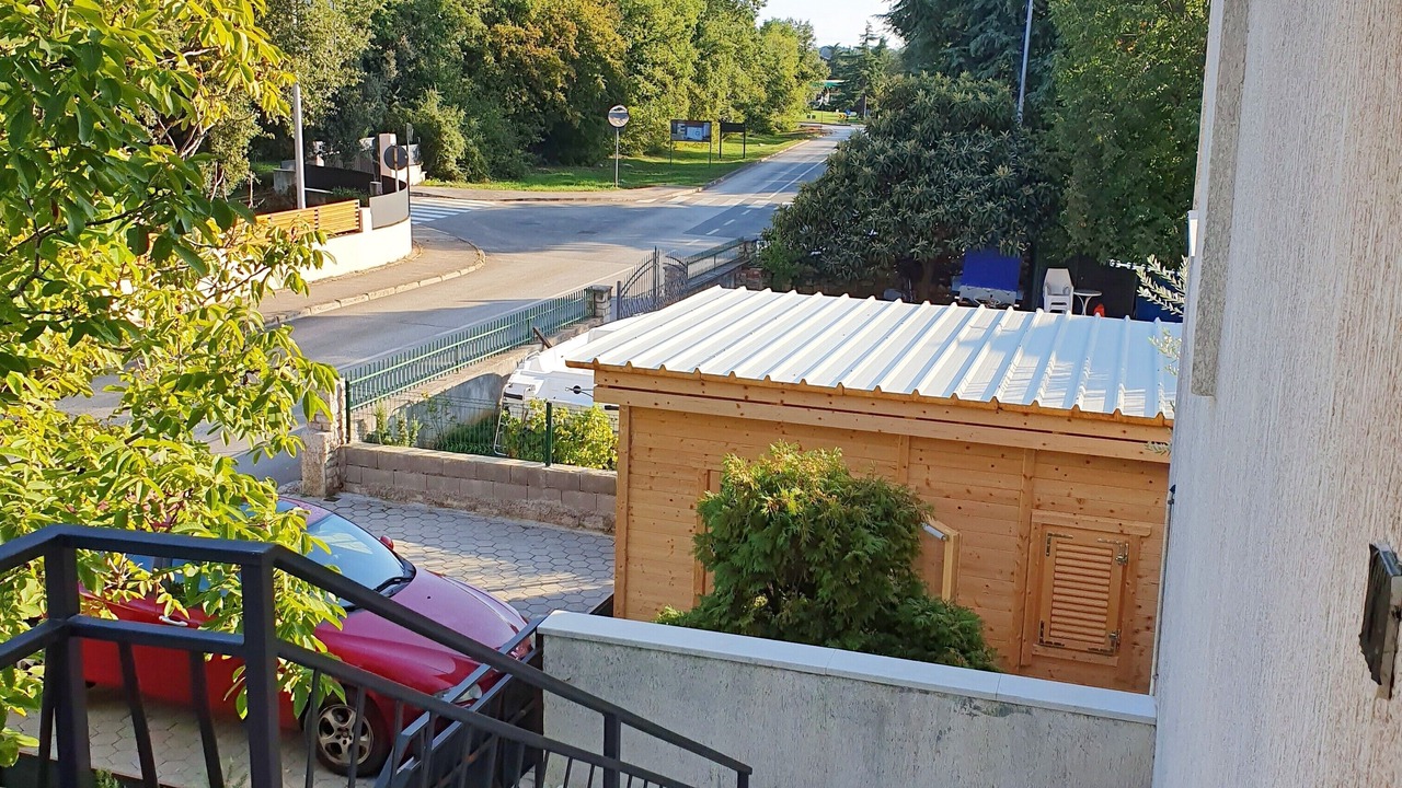 Photo of Outdoor in Spadici