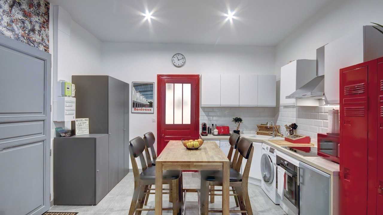 Photo of Kitchen in Hotel de Ville - Quinconces
