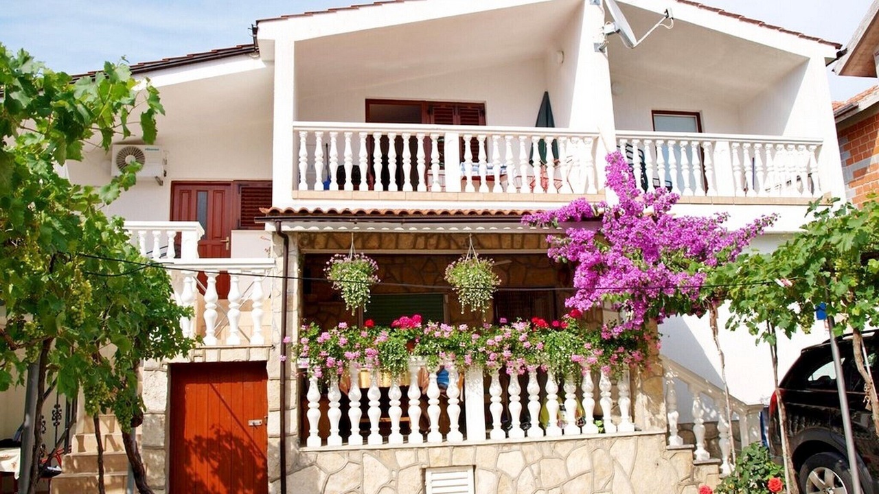Photo of Outdoor in Nin