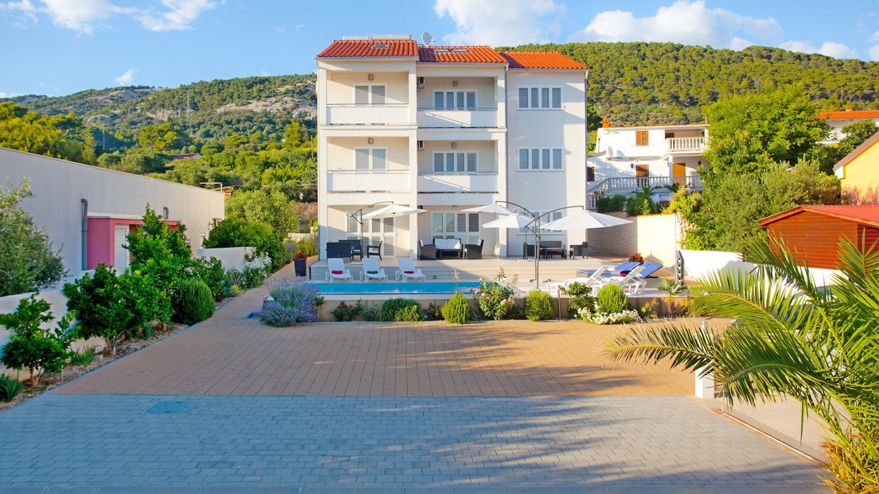 Photo of Outdoor in Banjol
