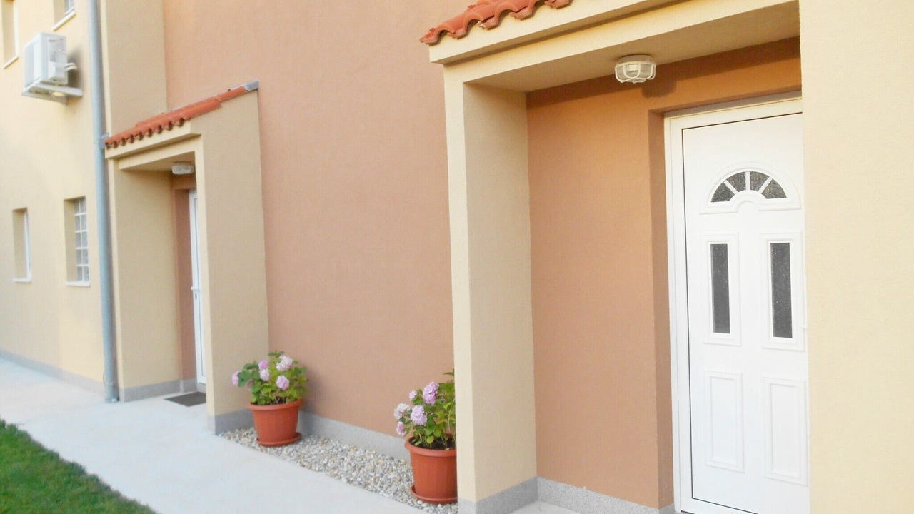 Photo of Outdoor in Nin