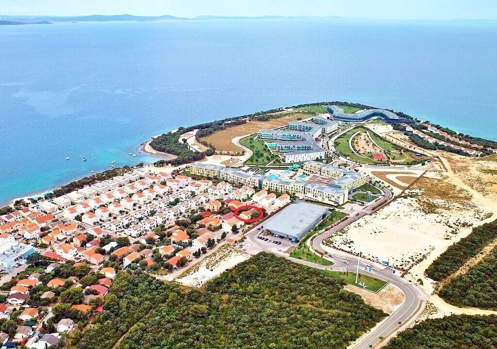 Photo of Outdoor in Petrcane