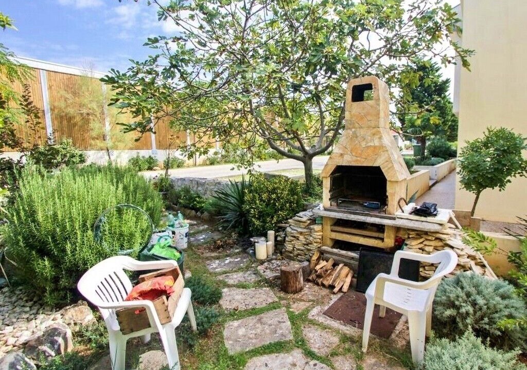 Photo of Outdoor in Petrcane