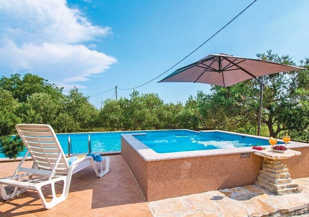 Photo of Outdoor in Rudine